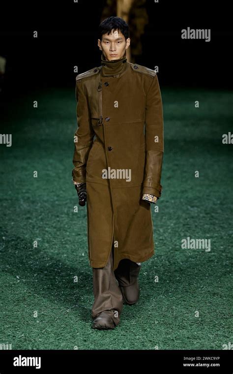 burberry london fashion week 2015|burberry winter 2024 runway green.